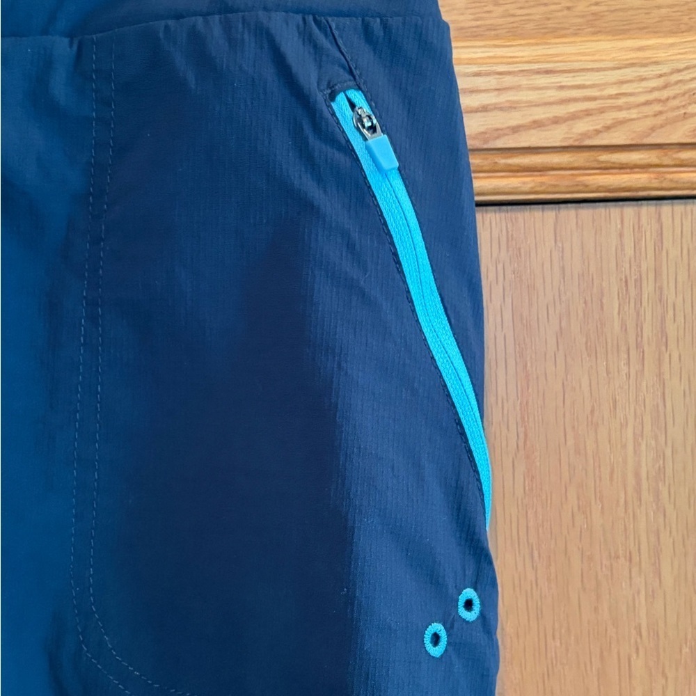 Te Verde Black Skort with Blue Accents size large - Picture 4 of 9